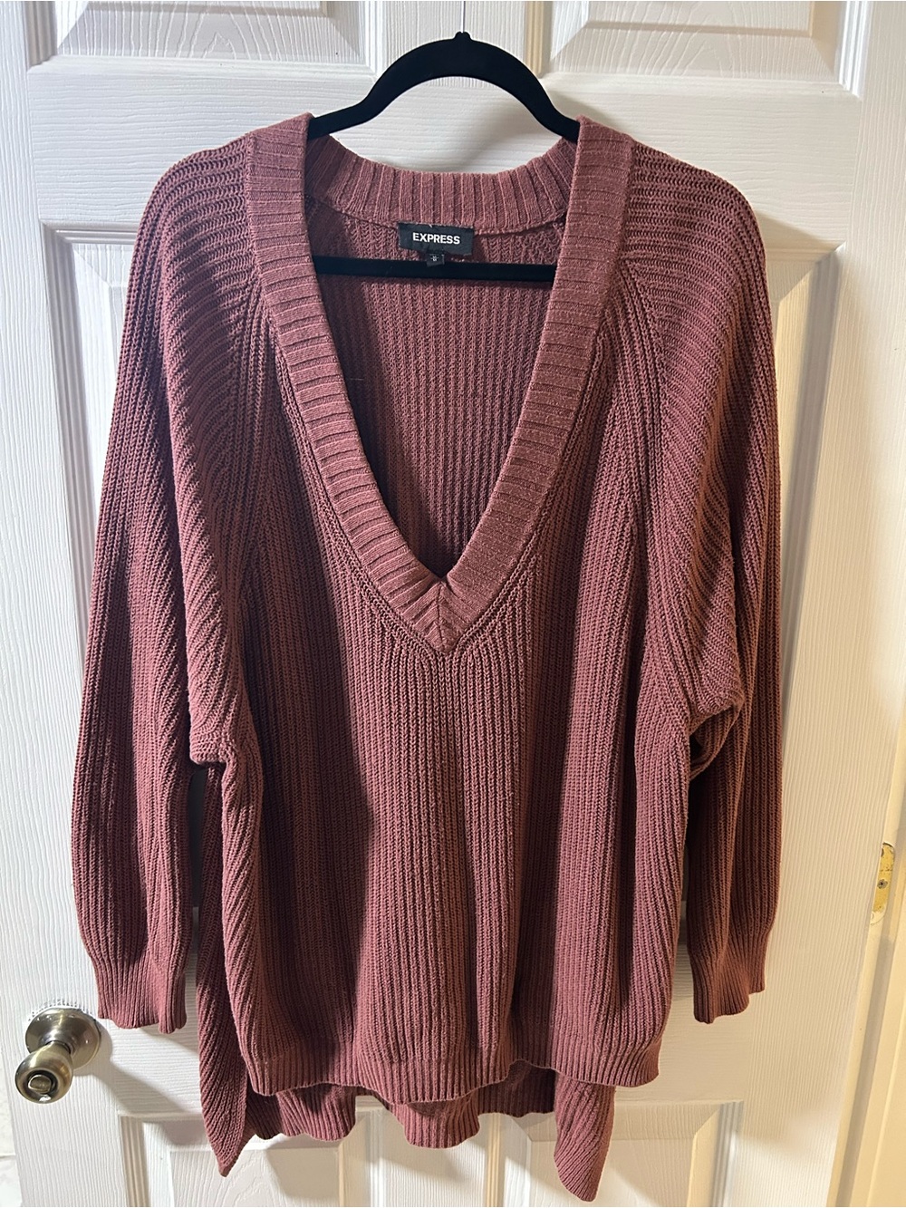 Express Oversized Sweater Deep V-neckline Thick Ribbed Knit Material Size M
